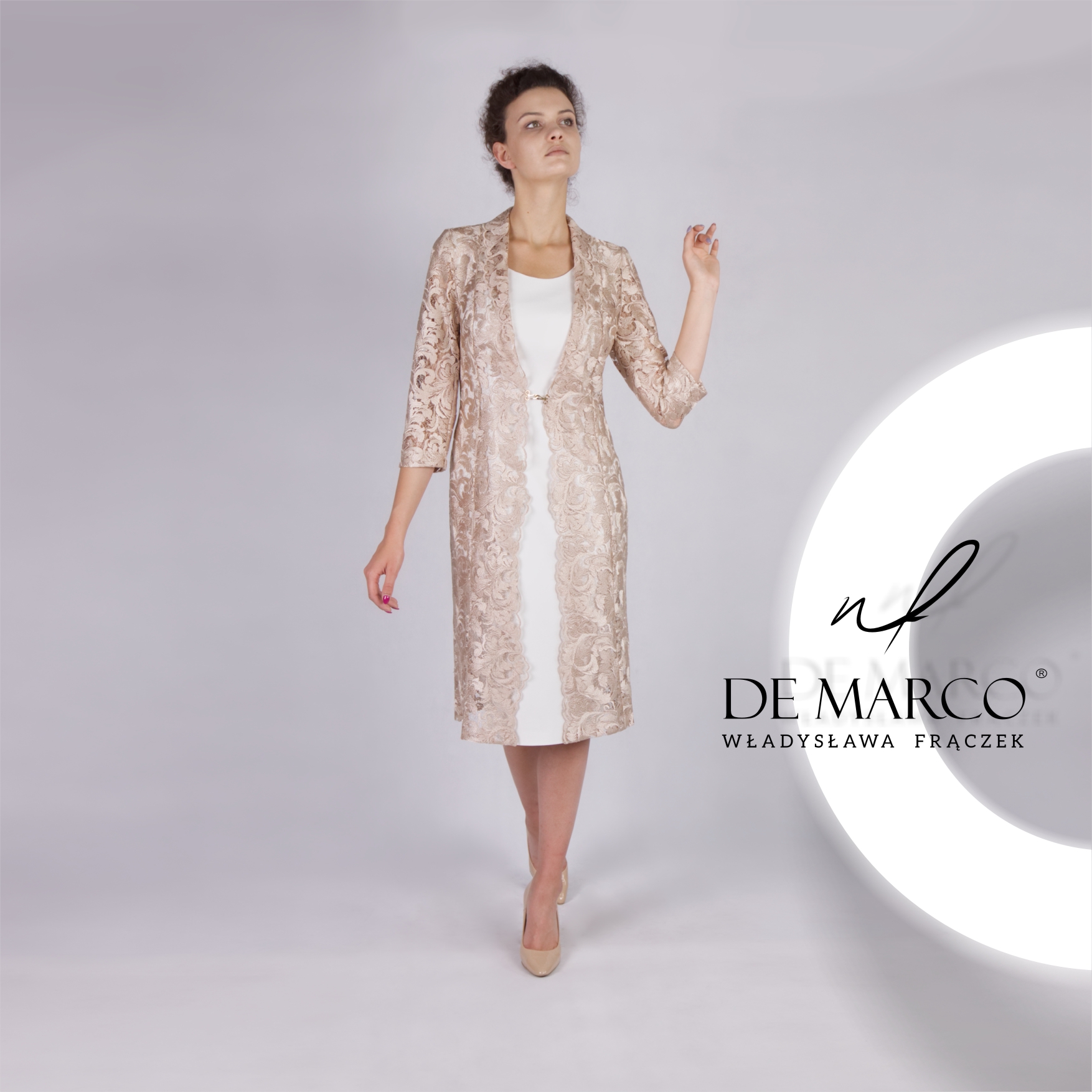 Komplet sukienka z płaszczykiem z koronki to idealna stylizacja dla matki wesela. Zapraszam do sklepu internetowego De Marco. Szyjemy na miarę ekskluzywne zestawy na wesele. 