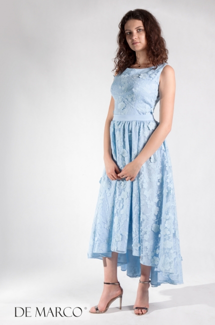 Rozkloszowana, niebieska sukienka z gipiury Amanda. De Marco sukienki