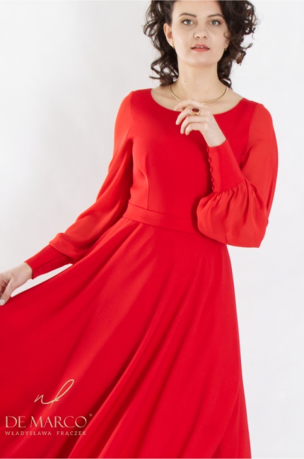 Długa czerwona sukienka idealna na jubileusz rocznicę Komunię wesele. Najmodniejsze stylizacja w intensywnych kolorach dla Mamy. Szycie na miarę De Marco