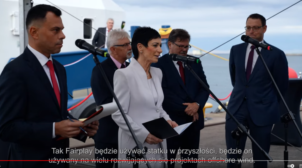 Ekskluzywny zestaw płaszcza z sukienką De Marco szycie na miarę