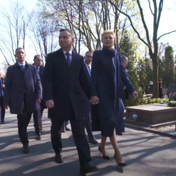 Eleganckie płaszcze na jesień szyte na miarę w Atelier De Marco– szlachetna odzież wierzchnia dla Kobiet Ceniących Styl, Klasykę i Komfort
