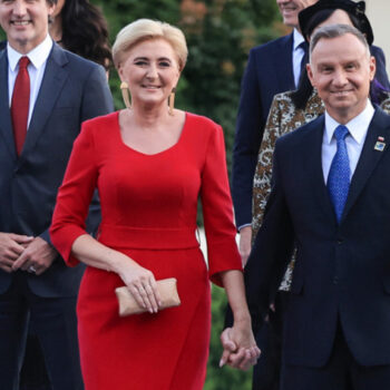 Modne sukienki Pierwszej Damy RP – Gdzie ubiera się Prezydentowa?