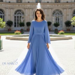 Długa sukienka na wesele w kolorze błękitu egipskiego