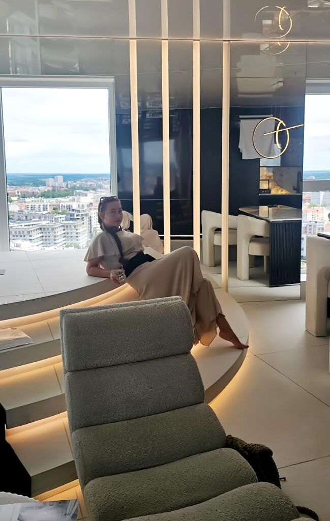 Elegancki kombinezon damski na lato De Marco