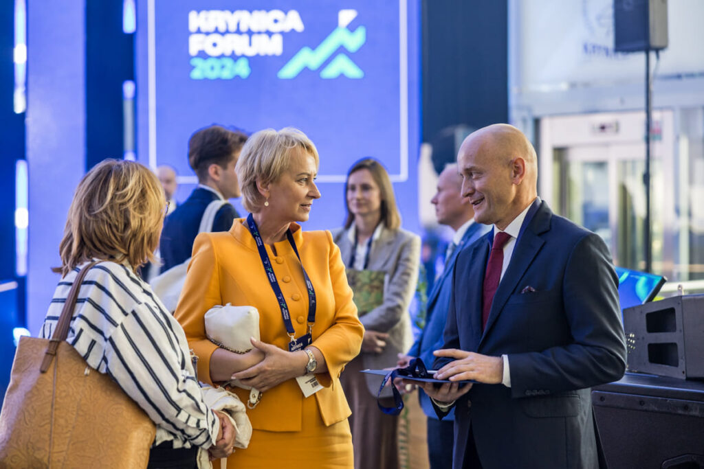 Unikatowe garsonki dla przedsiębiorczych kobiet. De Marco najlepsza polska marka z elegancką odzieżą damską do pracy