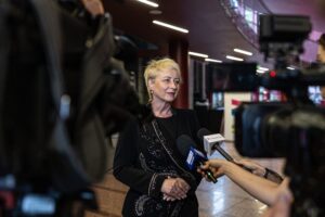 Ekskluzywne garnitury damskie projektowane i szyte na miarę w De Marco