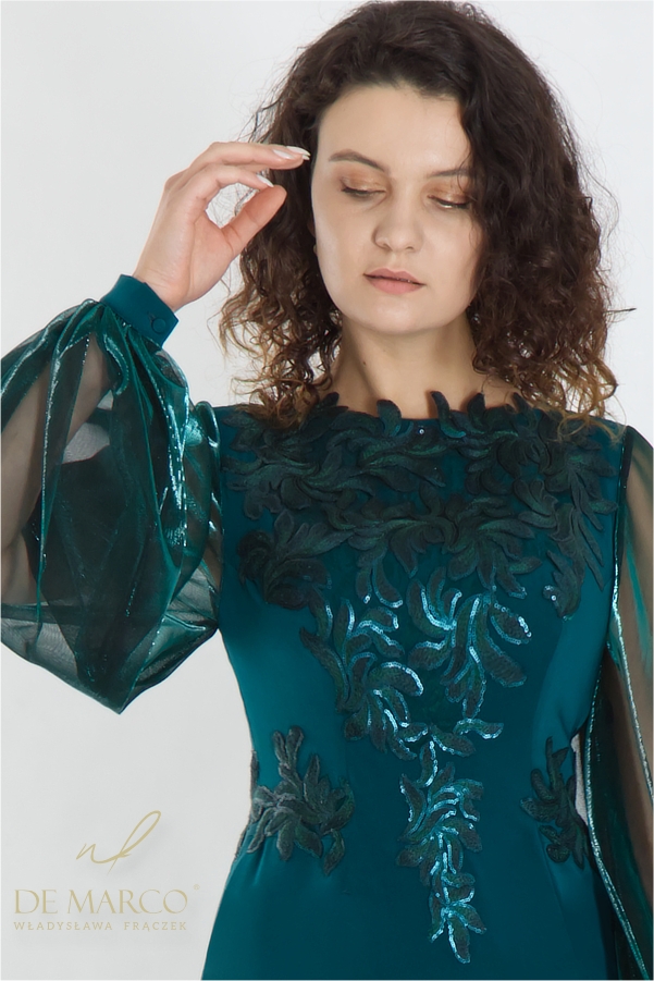 Exclusive pencil dress with guipure and long sleeves. Fashionable green party creations from Polish designer W adys awa Fr czek De Marco