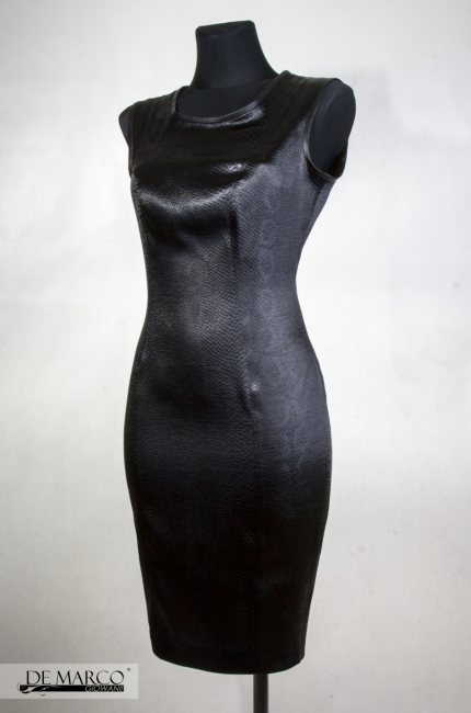 Czarna sukienka z wężowej skórki Leandra