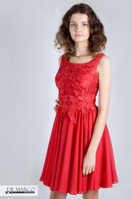Rozkloszowana czerwona sukienka z koronką Ann