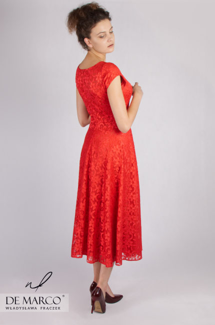 Wyszczuplająca, czerwona sukienka na wesele Dajana, Poszerzane sukienki na wesele lub komunię