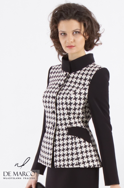 Fama, a black and white formal skirt suit ideal for bussines meetings