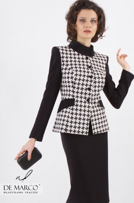 Modern women business suit Fama ideal for the company represatatives, We process online orders within 48 hours