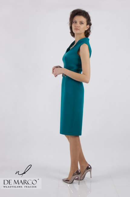 Elegancka sukienka Dafne z ozdobnym paskiem szyta na miarę w De Marco. Zielone sukienki dla matki weselnej w sklepie internetowym