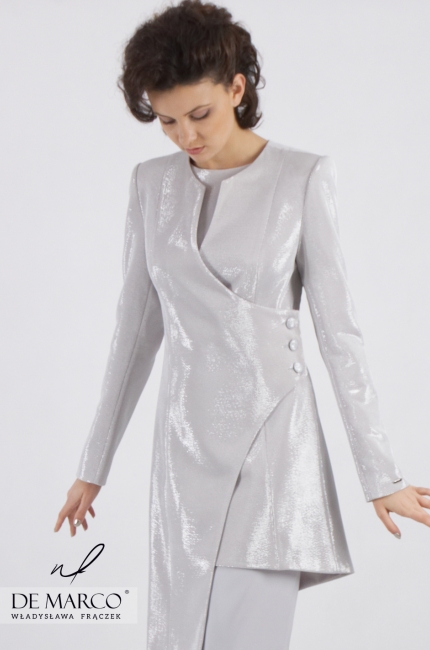 Srebrny asymetryczny płaszcz do sukienki na wesele Galatea, Ekskluzywna odzież damska szyta na miarę w Atelier W. Frączek, Salon Mody De Marco