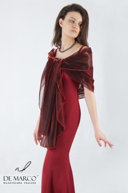 Markowa sukienka zaprojektowana przez stylistkę Pierwszej Damy Erazma, De Marco sklep