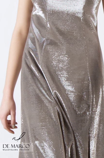Urzekająca sukienka uszyta ze srebrnego materiału Idalia, Maxi sukienki 2020/2021