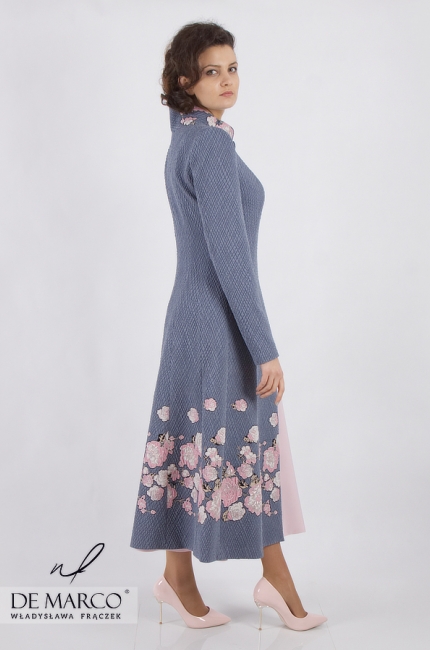 Niepowtarzalny płaszcz uszyty z żakardu w słowiańskim stylu Nadia, Oryginalna i ekskluzywna odzież damska 2020