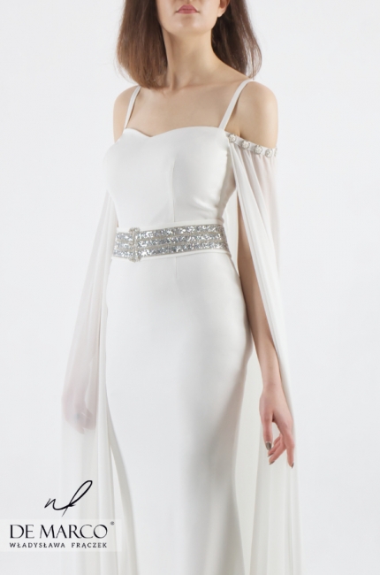 Śliczna suknia ślubna podkreślająca wcięcie w talii Elpidia, Najmodniejsze kreacje 2020