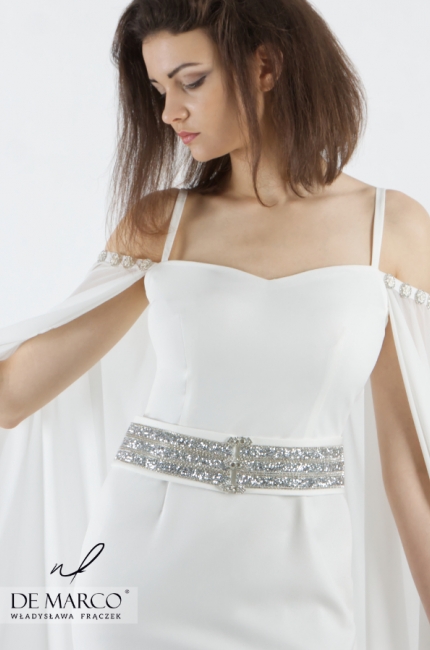 Urocza suknia ślubna kryjąca mankamenty kobiecej sylwetki Elpidia, online 24h