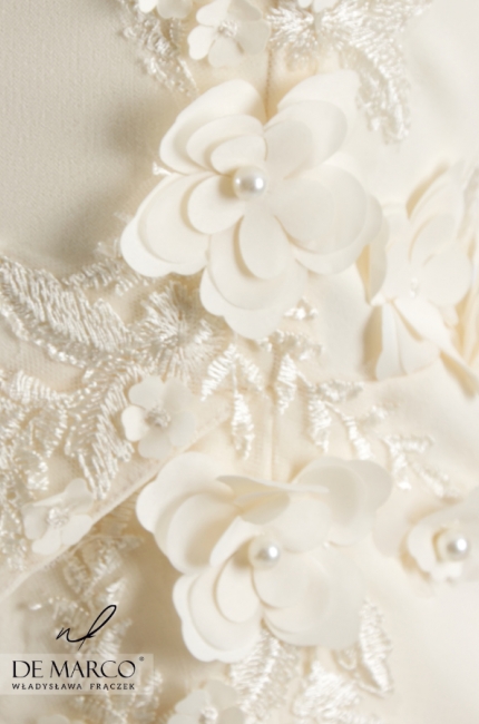 Luxurious wedding creation for women with sophisticated taste Graciela, Buy online - stay at home