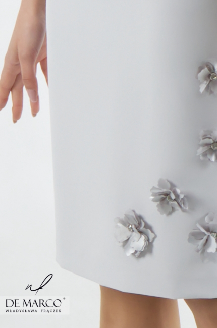 Ekskluzywna sukienka na prestiżowe imprezy okolicznościowe Lena, Zjawiskowe etole z unikatową sukienką z kwiatkami 3D