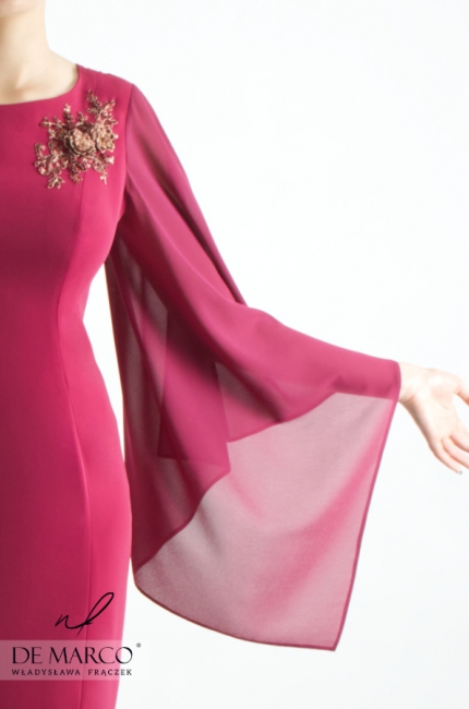 Długie i szerokie, cienkie rękawy nadają sukience Odeta zwiewności i romantyzmu
