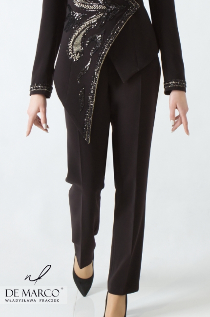 Czarne garnitury damskie z koronkową aplikacją projektowane i szyte na zamówienie w Salonie Mody De Marco