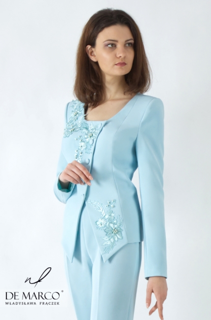 Błękitny garnitur damski z najnowszej kolekcji De Marco