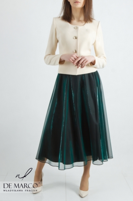 A modern, glamorous cocktail skirt with a sheen, perfect for a top blouse jacket. De Marco online store