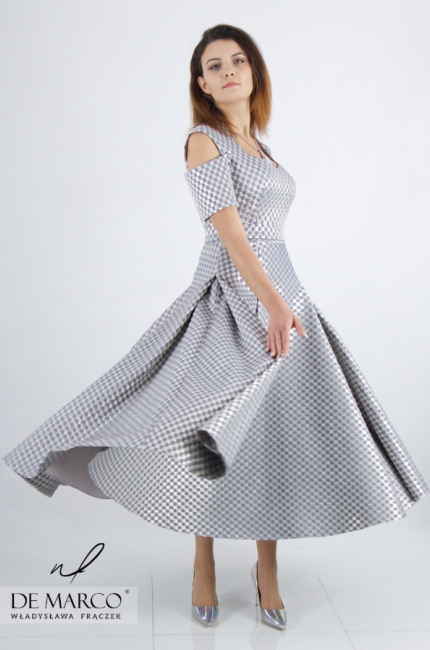 Elegant, exclusive women's clothing from a Polish manufacturer. Chic midi cocktail dress from the Polish designer Władysława Frączek