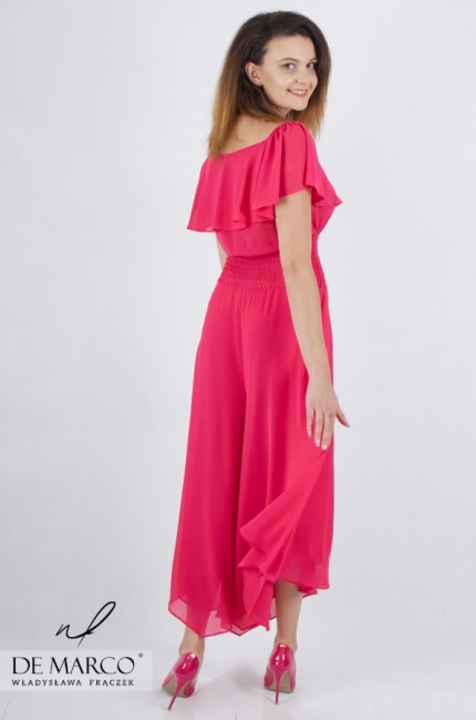 The renowned Polish clothing brand De Marco. Fashionable red women's formal overalls