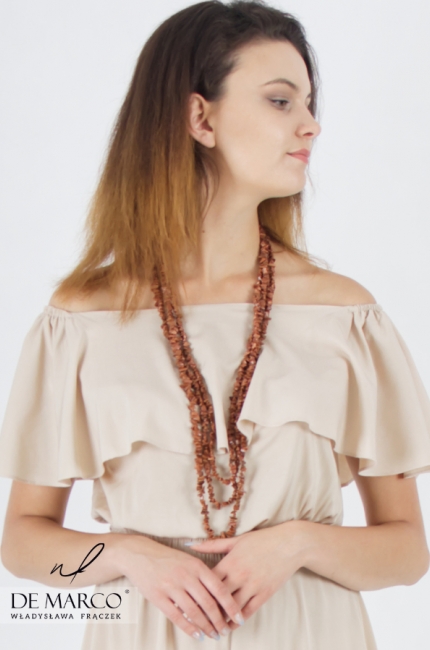 Original beige trouser suit for women. Fashionable summer overalls from the Polish manufacturer De Marco
