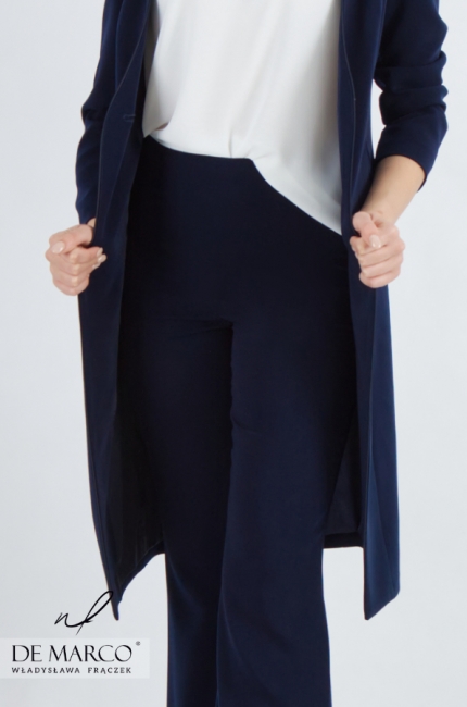 Long ladies' formal blazer in an elegant navy blue color. Business coat with a slimming cut. De Marco online store