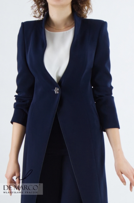 Refined, stylish women's short transitional coat. Navy blue formal and office styling from the Polish designer Władysława Frączek