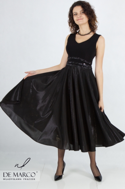 Piękna elegancka czarna sukienka koktajlowa midi. Czarne stylizacje koktajlowe. Sklep internetowy De Marco