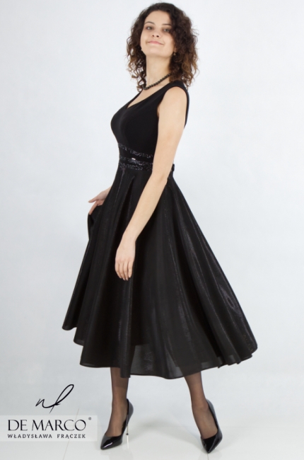 Oryginalna minimalistyczna sukienka koktajlowa czarna w stylu retro. Eleganckie stylizacje czarne wieczorowe od polskiego projektanta