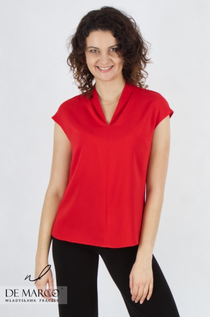 A simple classic women's chiffon blouse sewn in Poland. Fashionable outfits for office work. De Marco online store