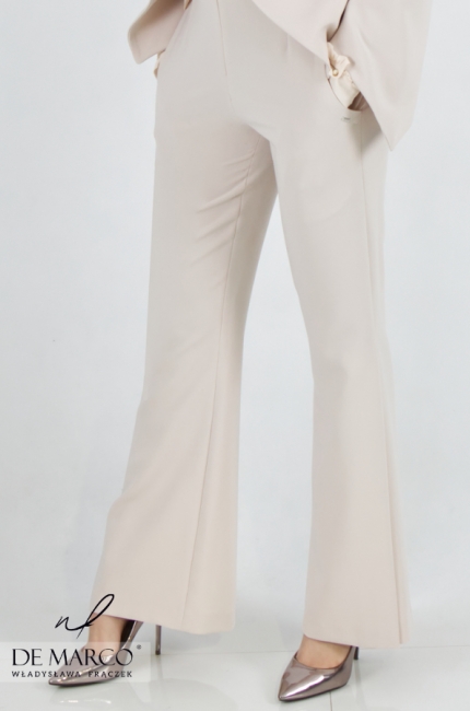 Really elegant casual women's three-piece beige suit with a blouse. De Marco online store