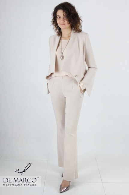 Polish manufacturer of fashionable and timeless women's suits. Women's suit sets from the Polish designer Władysława Frączek