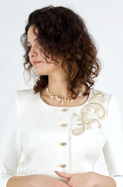Wyjątkowy garnitur biały damski ślubny ze złotą aplikacją. Oryginalny ślubny zestaw damski. Sklep internetowy De Marco
