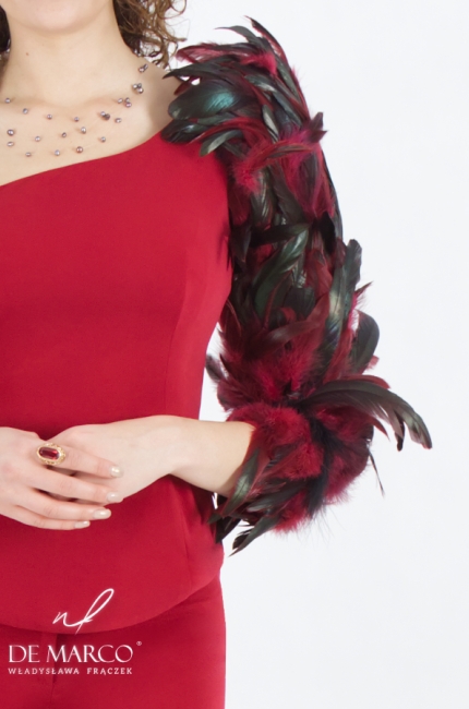 The most fashionable original evening creations. Luxurious feather sleeve from the Polish manufacturer De Marco