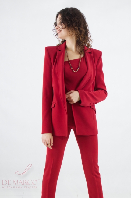 Multifunctional, easy-to-style women's 3-piece suit for many occasions. De Marco online store