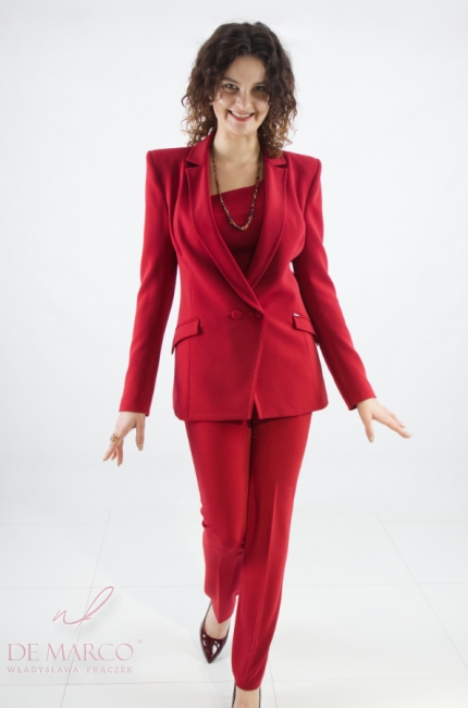 Czerwony seksowny garnitur damski idealny do pracy biura na spotkania biznesowe wydarzenia przyjęcia. Baza ubraniowa spodnium 3 częsciowe