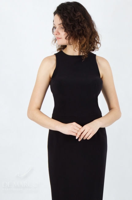 Nowoczesna, kobieca minimalistyczna sukienka czarna wieczorowa z broszką przypinką handmade. Sklep internetowy De Marco