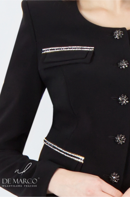 Jak się ubrać na pogrzeb? Elegancki zestaw damski ze spodniami garnitur damski w kolorze czarnym. Sklep internetowy De Marco