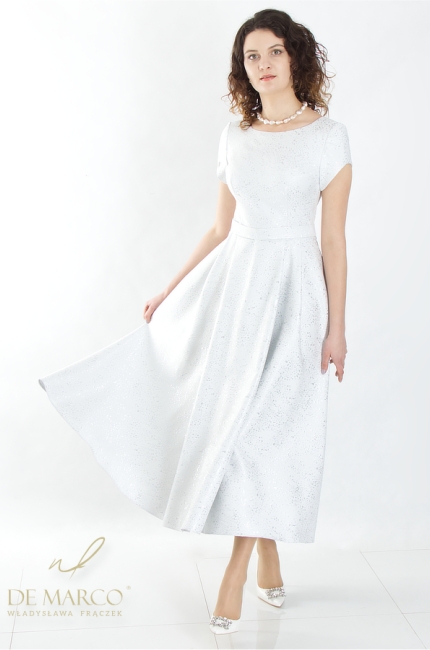 Piękna elegancka sukienka wizytowa w odcieniach bieli. Sklep internetowy De Marco