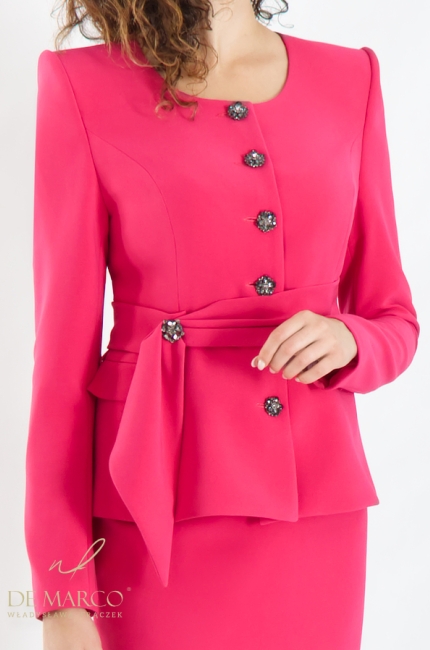 What to wear to a baptism wedding? Luxurious plain business suit in amaranth color. Tailor made by De Marco