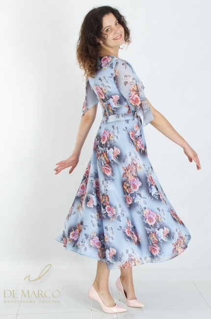 Blue maxi dress for a wedding, communion, baptism, anniversary, outdoor concert. The most beautiful chiffon dresses for the summer from the Polish manufacturer De Marco