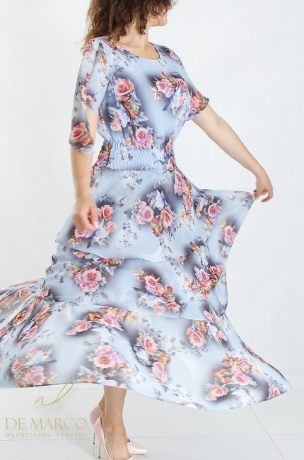 Airy comfortable chiffon dresses for the summer with a welt at the waist. De Marco online store