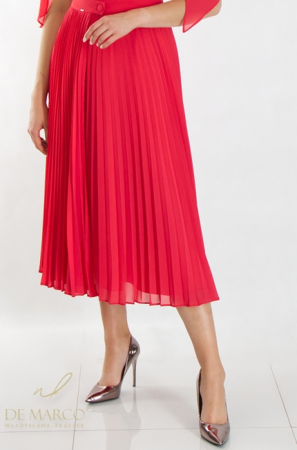 Modern pleated formal cocktail dress. Red outfits for a wedding for Mom. De Marco online store